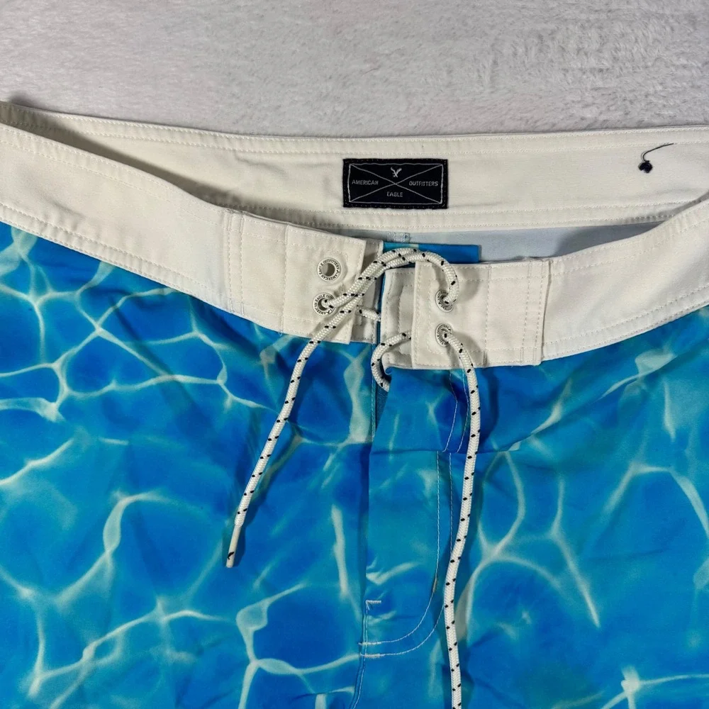 American Eagle Board‎ Shorts Mens Large Vibrant Blue Water Ripple Pool Print